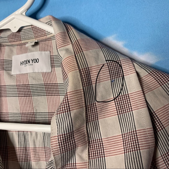 Hyden Yoo- Red & Black Plaid Gray Button Up XLarge - Picture 4 of 11